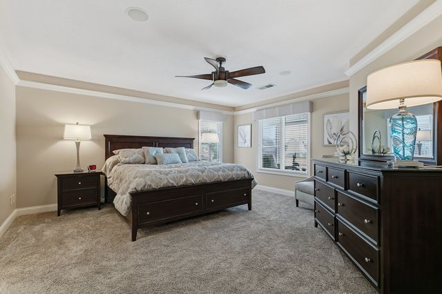 19 Villa Drive, Hampton, IL 61256