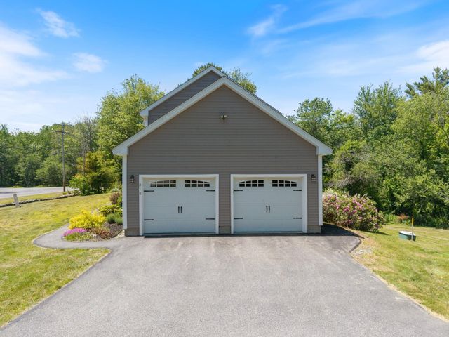 218 Grant Road, Newmarket, NH 03857