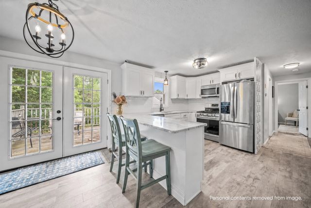8 Cornerstone Drive, Dover, NH 03820