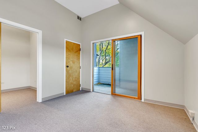 200 N Northwest Highway 301, Barrington, IL 60010