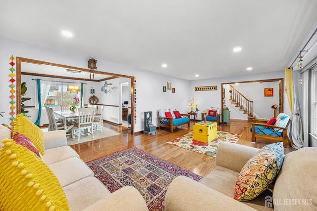 6 Stafford Road, South Brunswick, NJ 08852