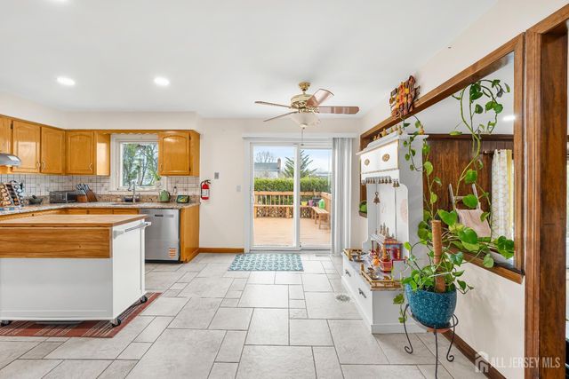 6 Stafford Road, South Brunswick, NJ 08852