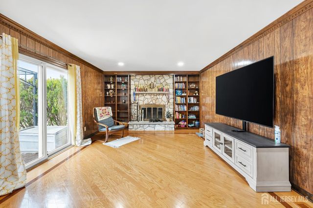 6 Stafford Road, South Brunswick, NJ 08852