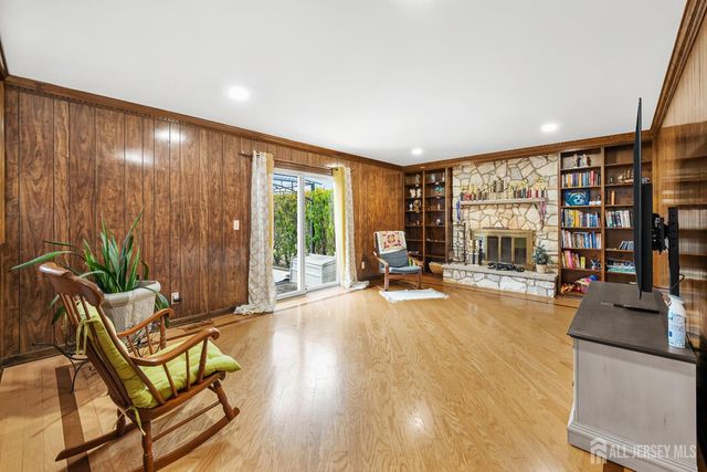 6 Stafford Road, South Brunswick, NJ 08852