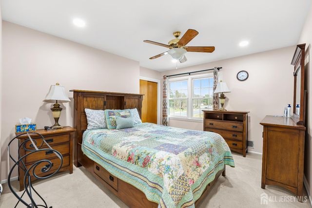 6 Stafford Road, South Brunswick, NJ 08852