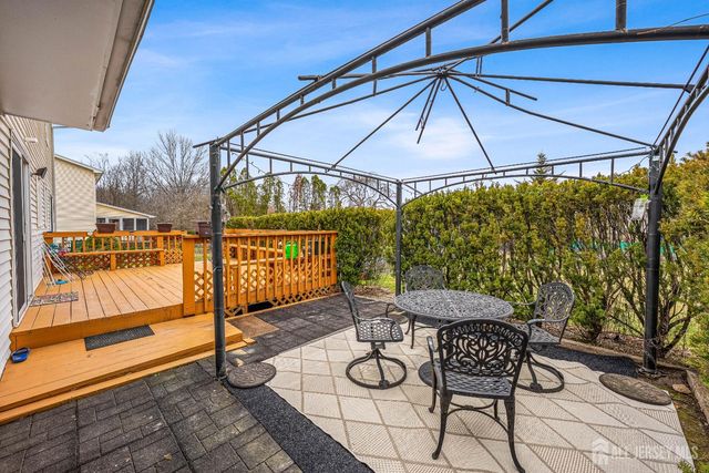 6 Stafford Road, South Brunswick, NJ 08852