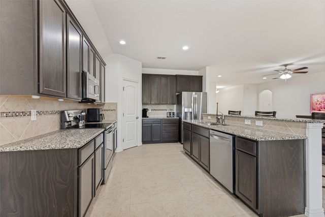 1001 Morningside Drive, Burleson, TX 76028