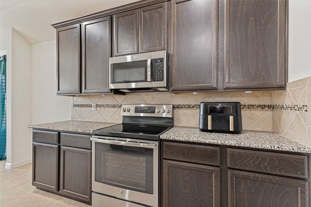 1001 Morningside Drive, Burleson, TX 76028