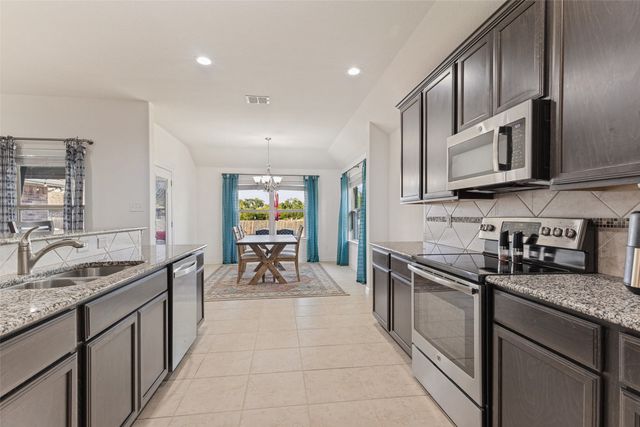 1001 Morningside Drive, Burleson, TX 76028