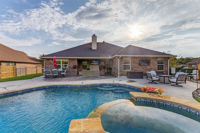 1001 Morningside Drive, Burleson, TX 76028