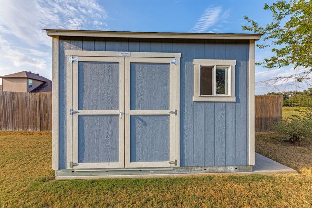 1001 Morningside Drive, Burleson, TX 76028