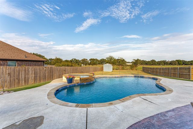 1001 Morningside Drive, Burleson, TX 76028