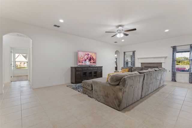 1001 Morningside Drive, Burleson, TX 76028