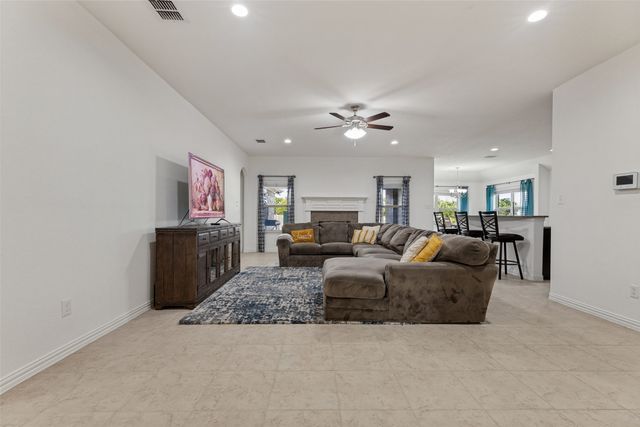 1001 Morningside Drive, Burleson, TX 76028