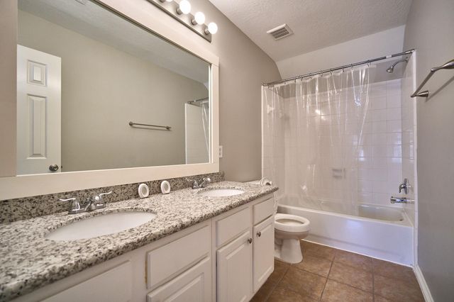 4204 Seminole Drive, Pearland, TX 77584