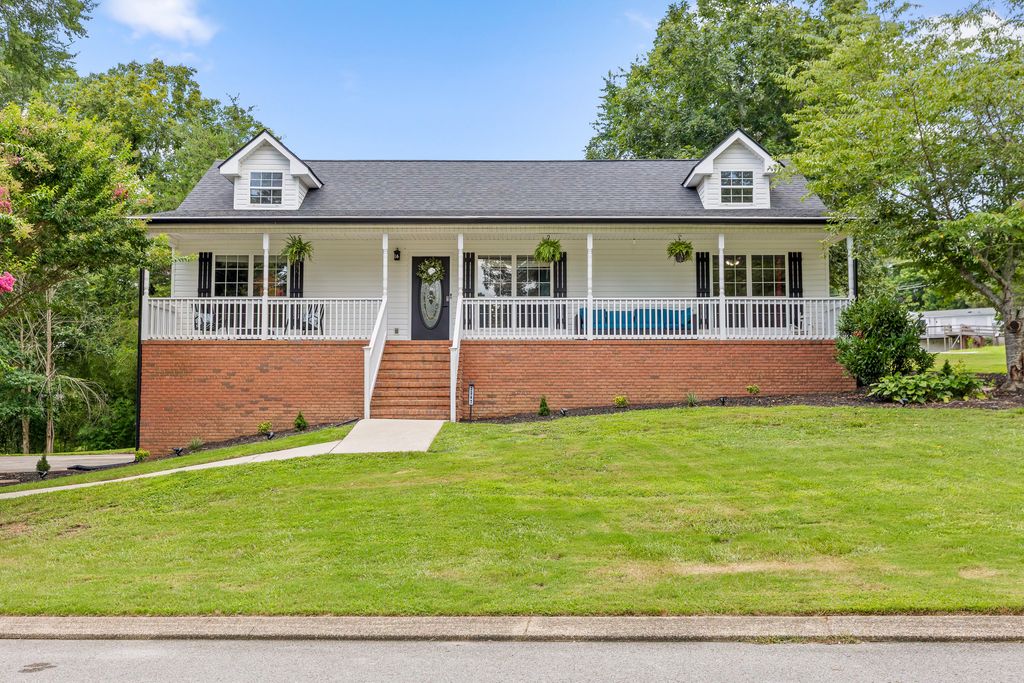2247 N Fork Drive, Soddy Daisy, TN 37379