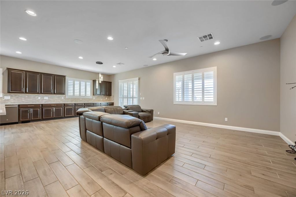617 Comodo Street, Henderson, NV 89011 — photo 4