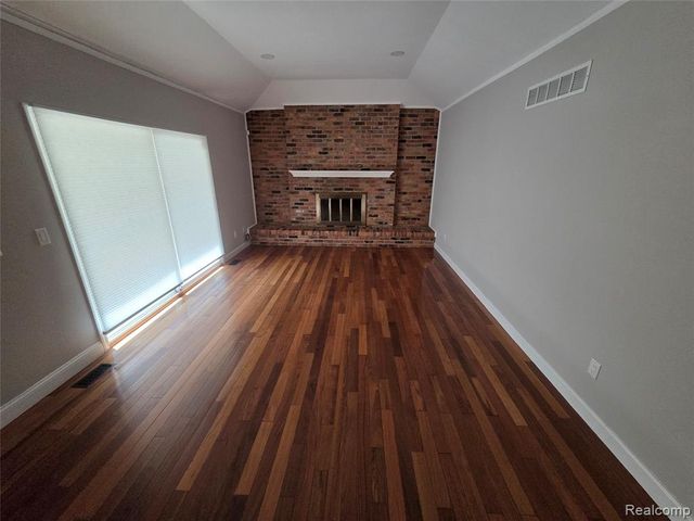 6076 Glen Eagles Drive, West Bloomfield, MI 48323
