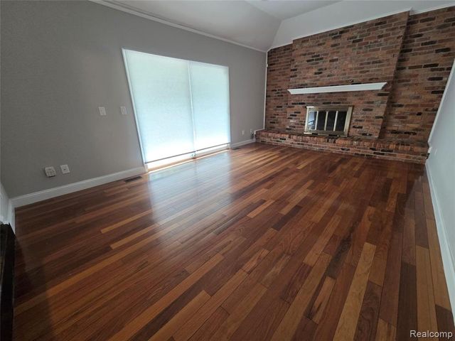 6076 Glen Eagles Drive, West Bloomfield, MI 48323