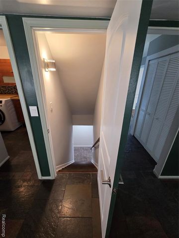 6076 Glen Eagles Drive, West Bloomfield, MI 48323