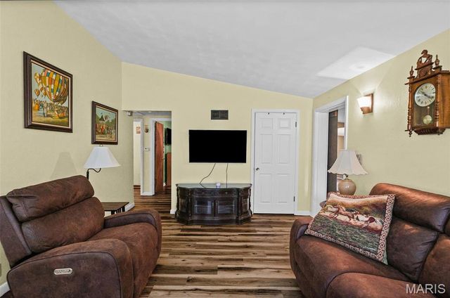 803 Amherst Drive, East Alton, IL 62024