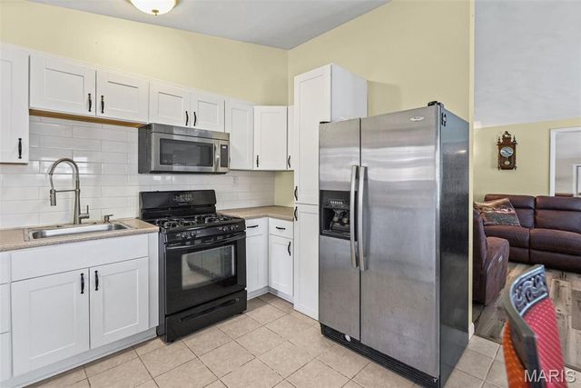 803 Amherst Drive, East Alton, IL 62024