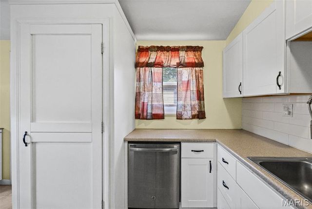 803 Amherst Drive, East Alton, IL 62024