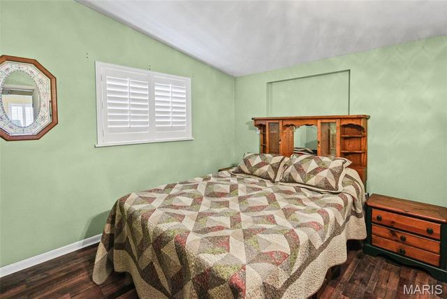 803 Amherst Drive, East Alton, IL 62024