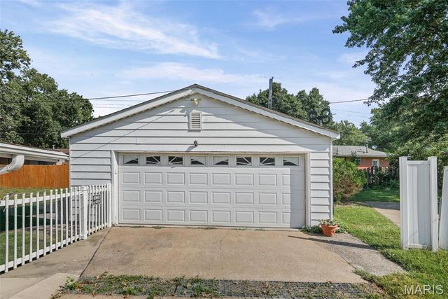 803 Amherst Drive, East Alton, IL 62024