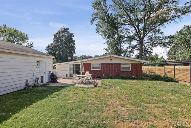 803 Amherst Drive, East Alton, IL 62024