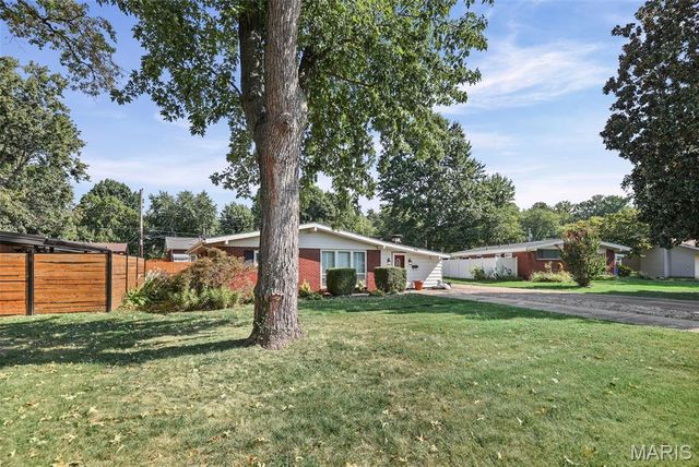 803 Amherst Drive, East Alton, IL 62024