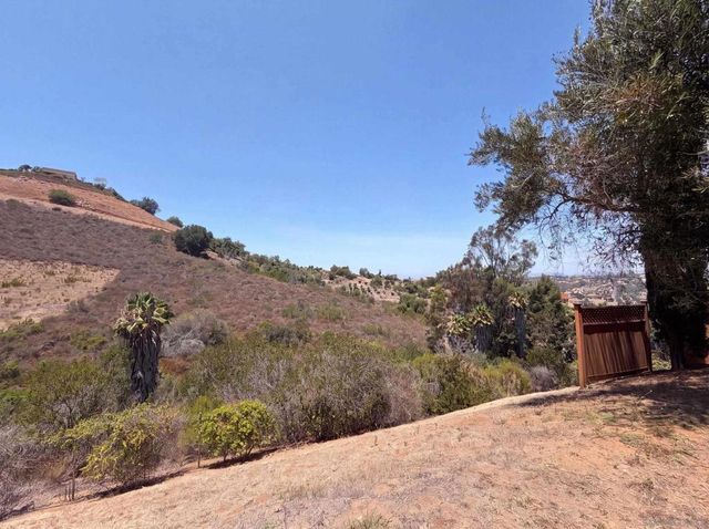 30181 Via Maria Elena, Bonsall, CA 92003