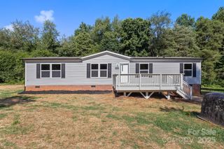 141 Lakewind Drive, Mooresville, NC 28115
