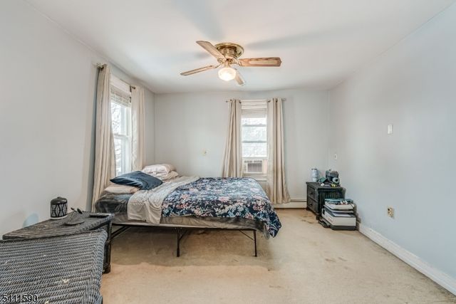 36 Pine St, Newton Town, NJ 07860