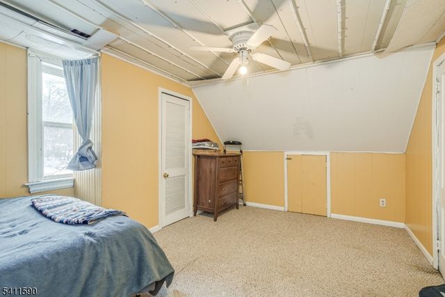 36 Pine St, Newton Town, NJ 07860