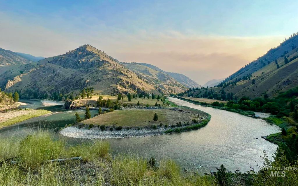 13450 Salmon River, Riggins, ID 83549