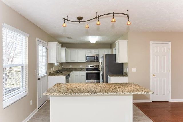 2856 Park Knoll Dr, Mount Juliet, TN 37122