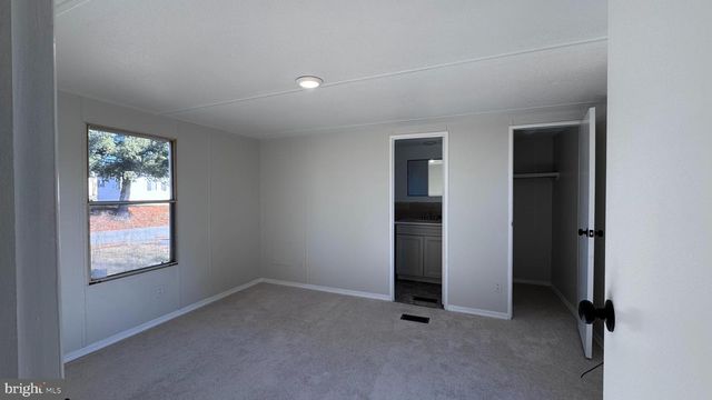 15642 DEER LODGE DR, Hagerstown, MD 21740