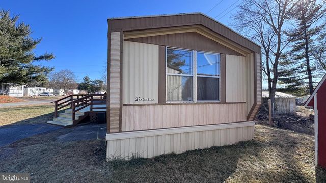 15642 DEER LODGE DR, Hagerstown, MD 21740