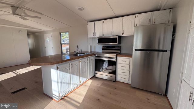 15642 DEER LODGE DR, Hagerstown, MD 21740