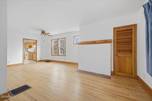 18 Pine Avenue, Colonie, NY 12205