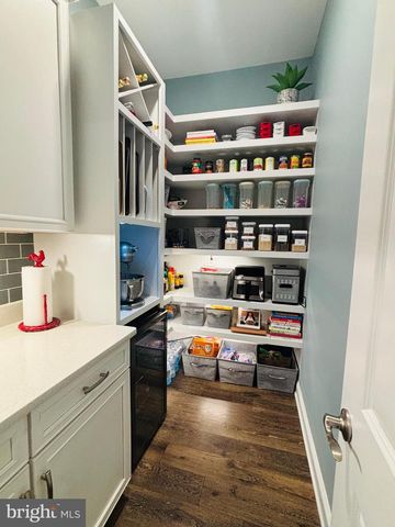 25766 FORERUNNER LN, Aldie, VA 20105