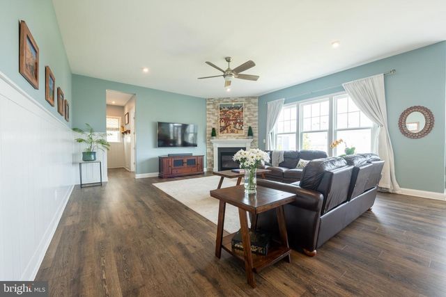 25766 FORERUNNER LN, Aldie, VA 20105