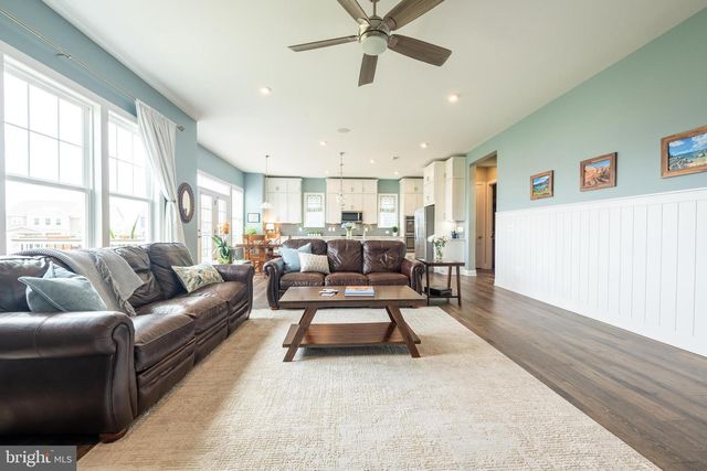 25766 FORERUNNER LN, Aldie, VA 20105