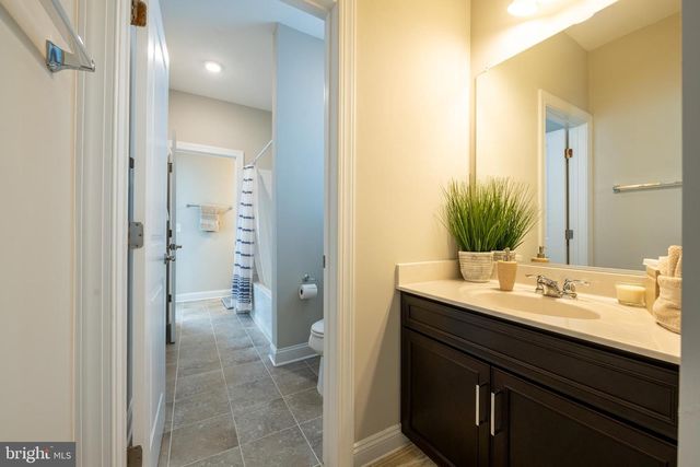 25766 FORERUNNER LN, Aldie, VA 20105