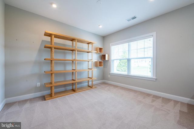 25766 FORERUNNER LN, Aldie, VA 20105