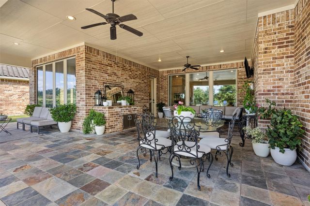 87 Lake View Loop, Fulshear, TX 77441