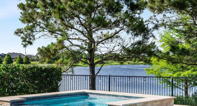 87 Lake View Loop, Fulshear, TX 77441