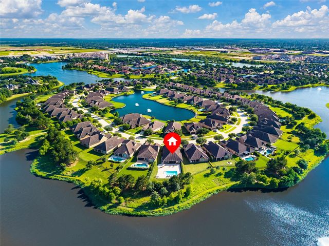 87 Lake View Loop, Fulshear, TX 77441