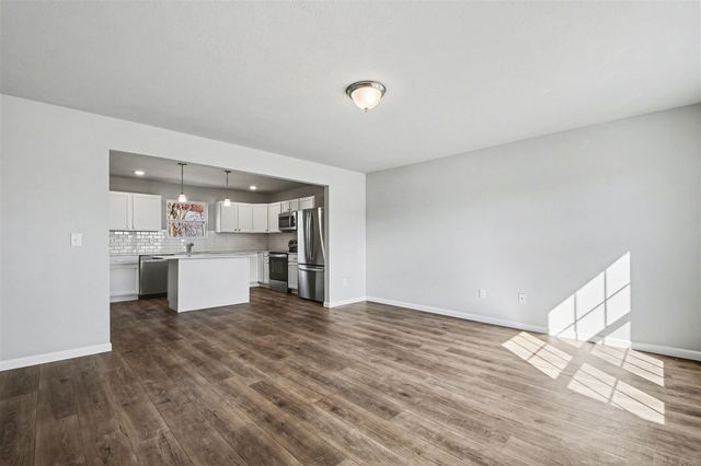 1005 Cedarwood Drive, Greenville, MI 48838